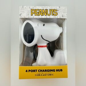 Peanuts Snoopy 4 Port Charging Hub 3 USB A and 1 USB C NIB